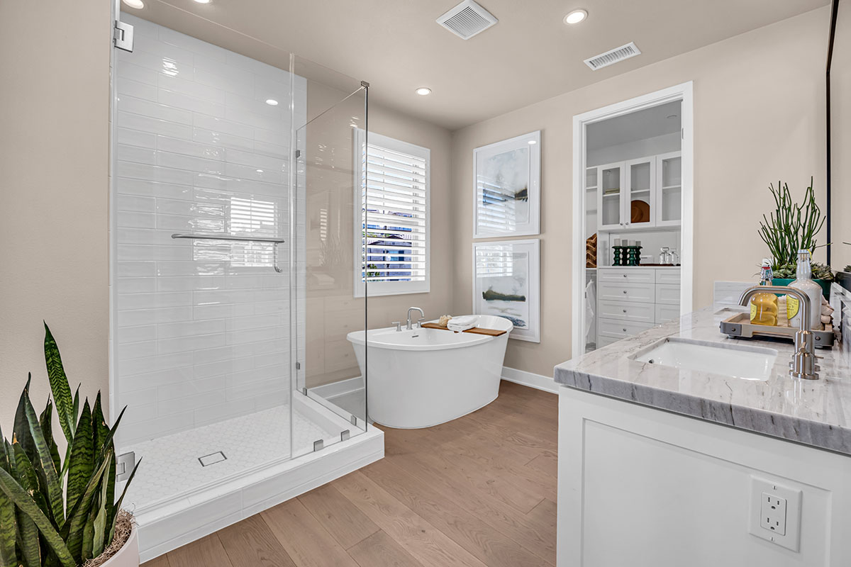 Real Estate photograph of a bathroom